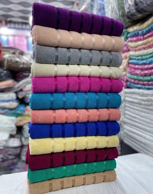 Premium Colored Bath Towels – Soft & Absorbent